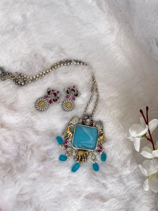 Royal Heritage Necklace with Earrings