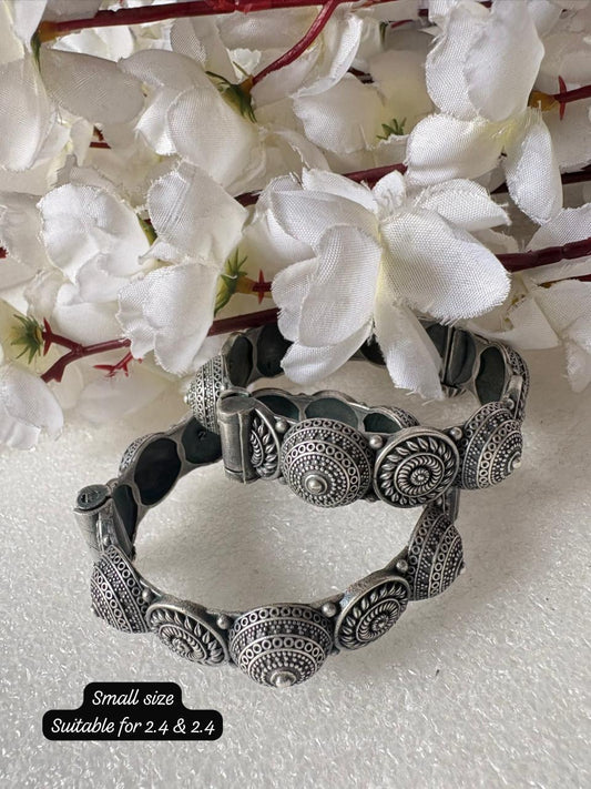 Traditional Antique Finish Kada Bangles