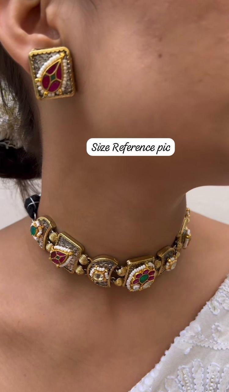 Vintage Rajwadi Kundan Choker Set