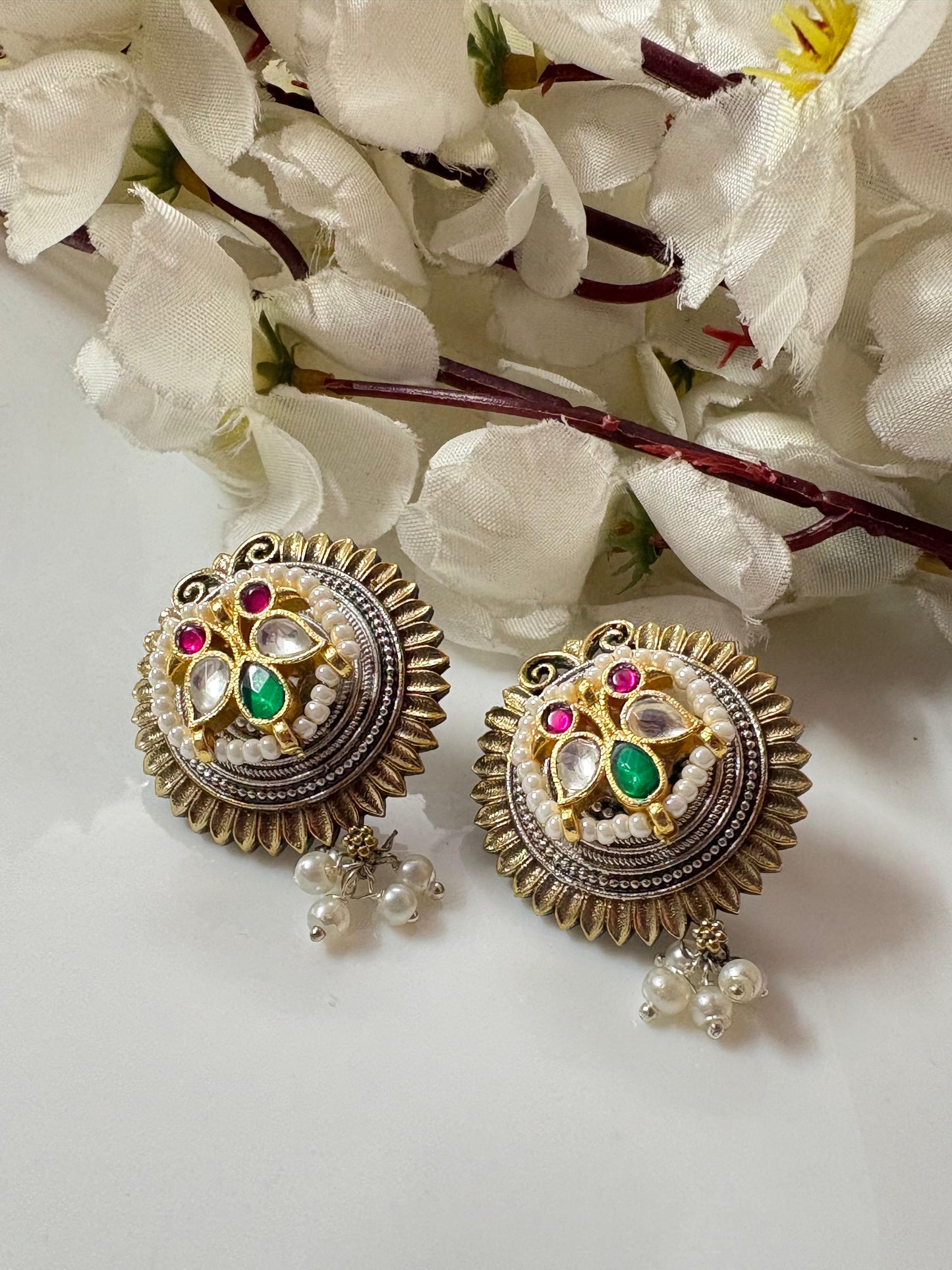Royal Meenakari Kundan Studs๐๐