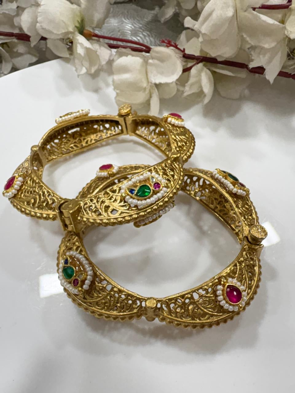Kundan Kada for Festive Charm