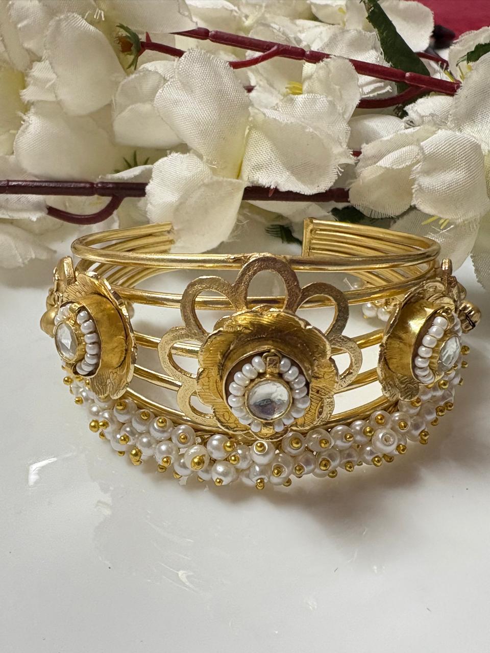 Vintage Inspired White Pearl Openable Bangle (Copy)