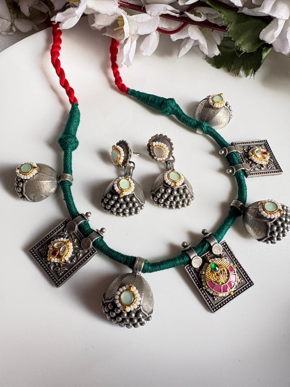 Vintage Rajwadi Kundan Choker Set