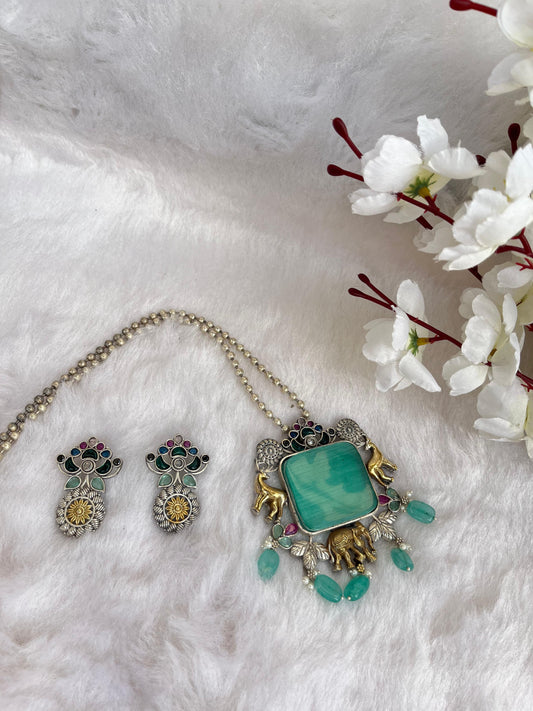 Royal Heritage Necklace with Earrings