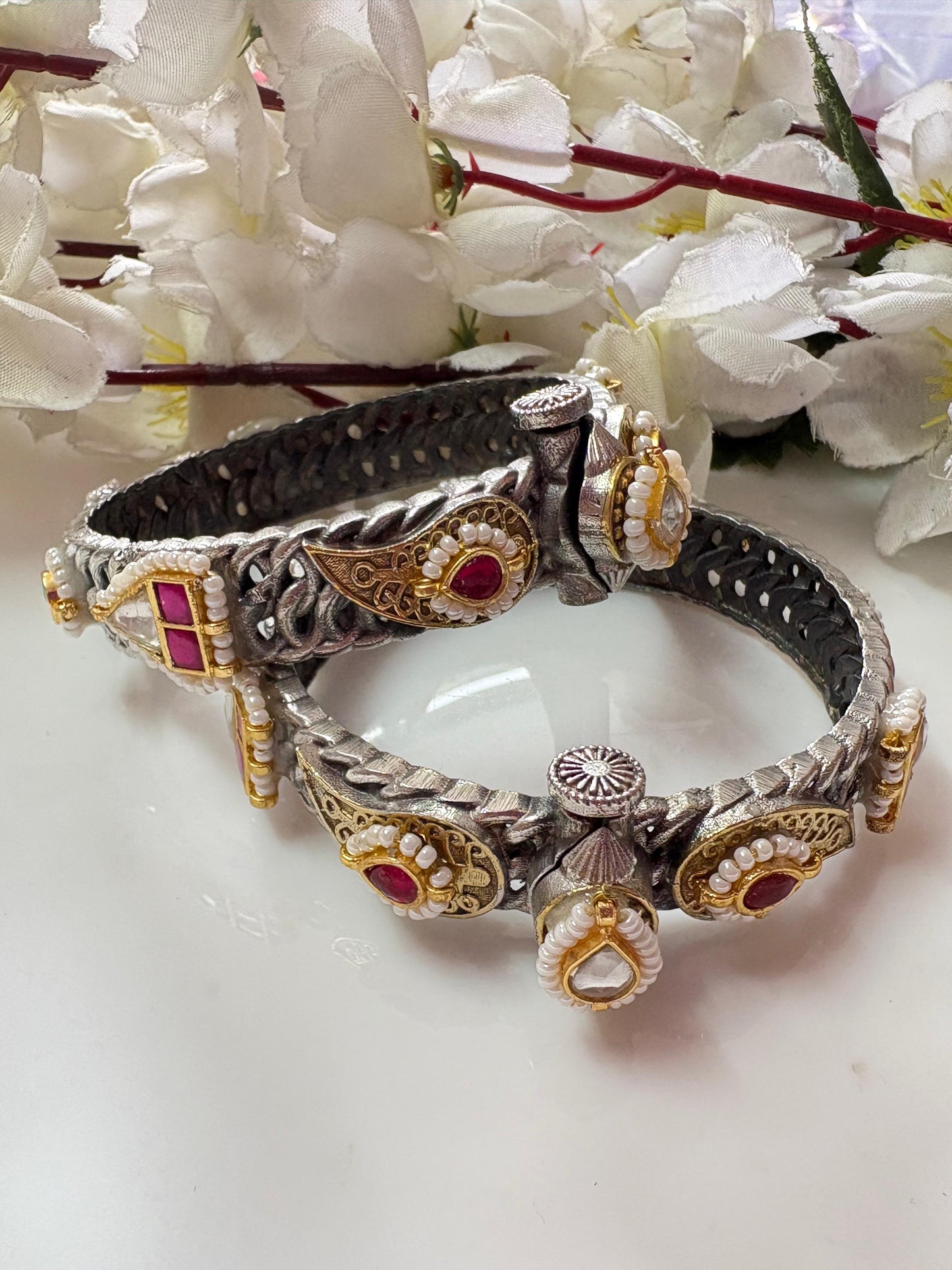 Classic Rajwada Oxidised Kundan Bangles