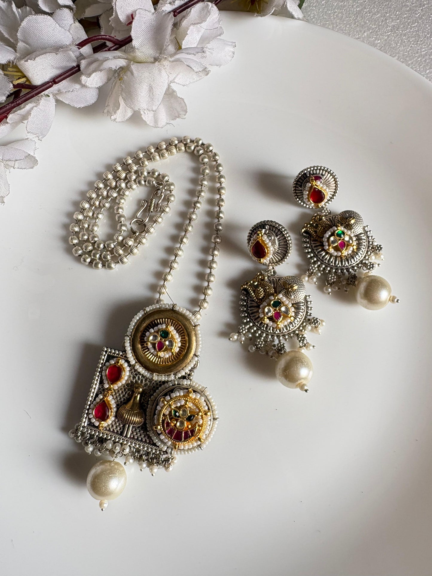 Kundan fusion long dual tone necklace