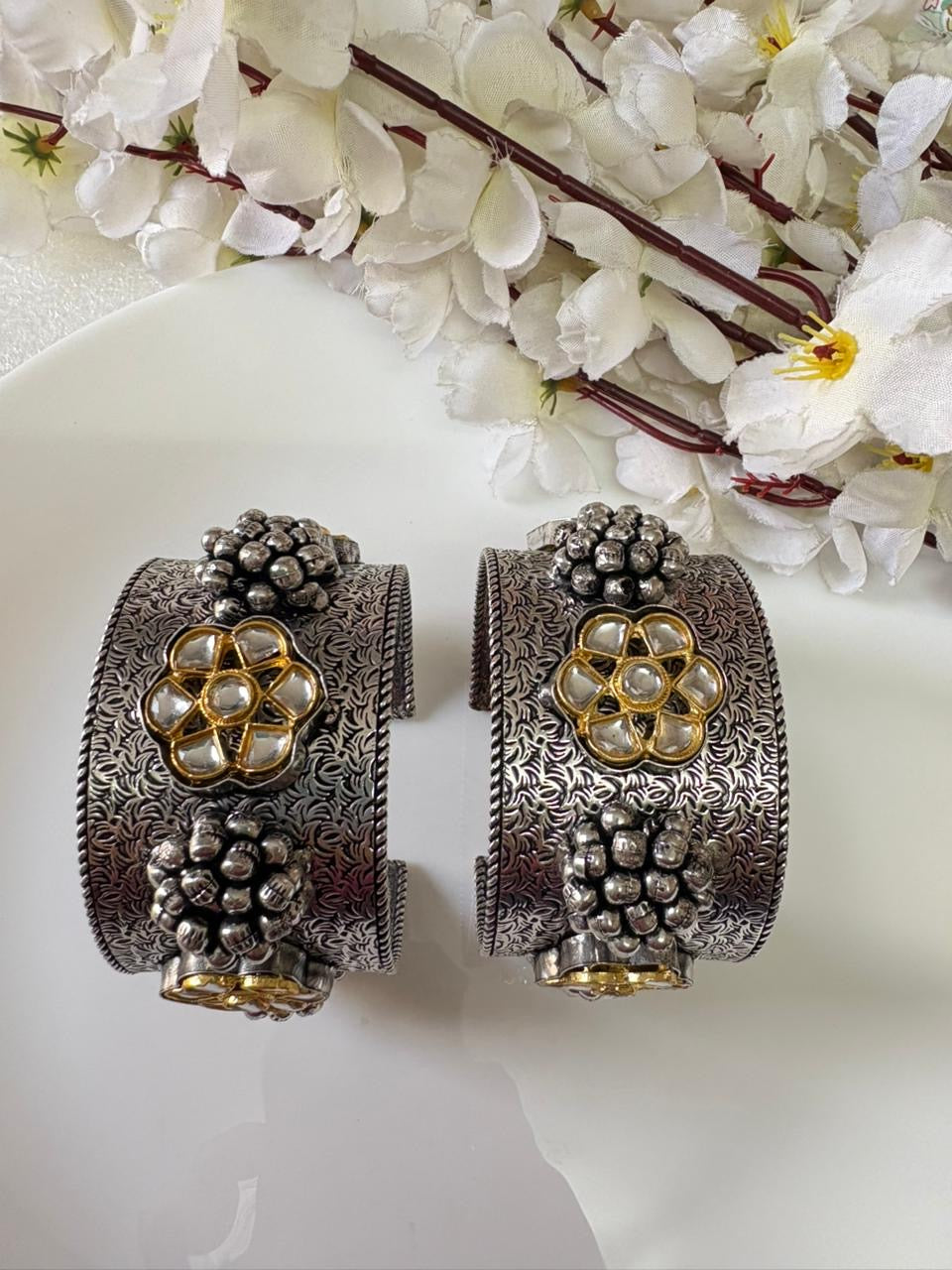 Handcrafted Pachi Kundan Gold Plated Bangles