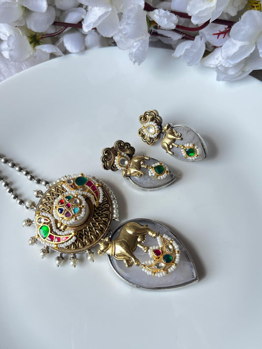Tradition in Detail: Kashmiri Inspired Choker Set