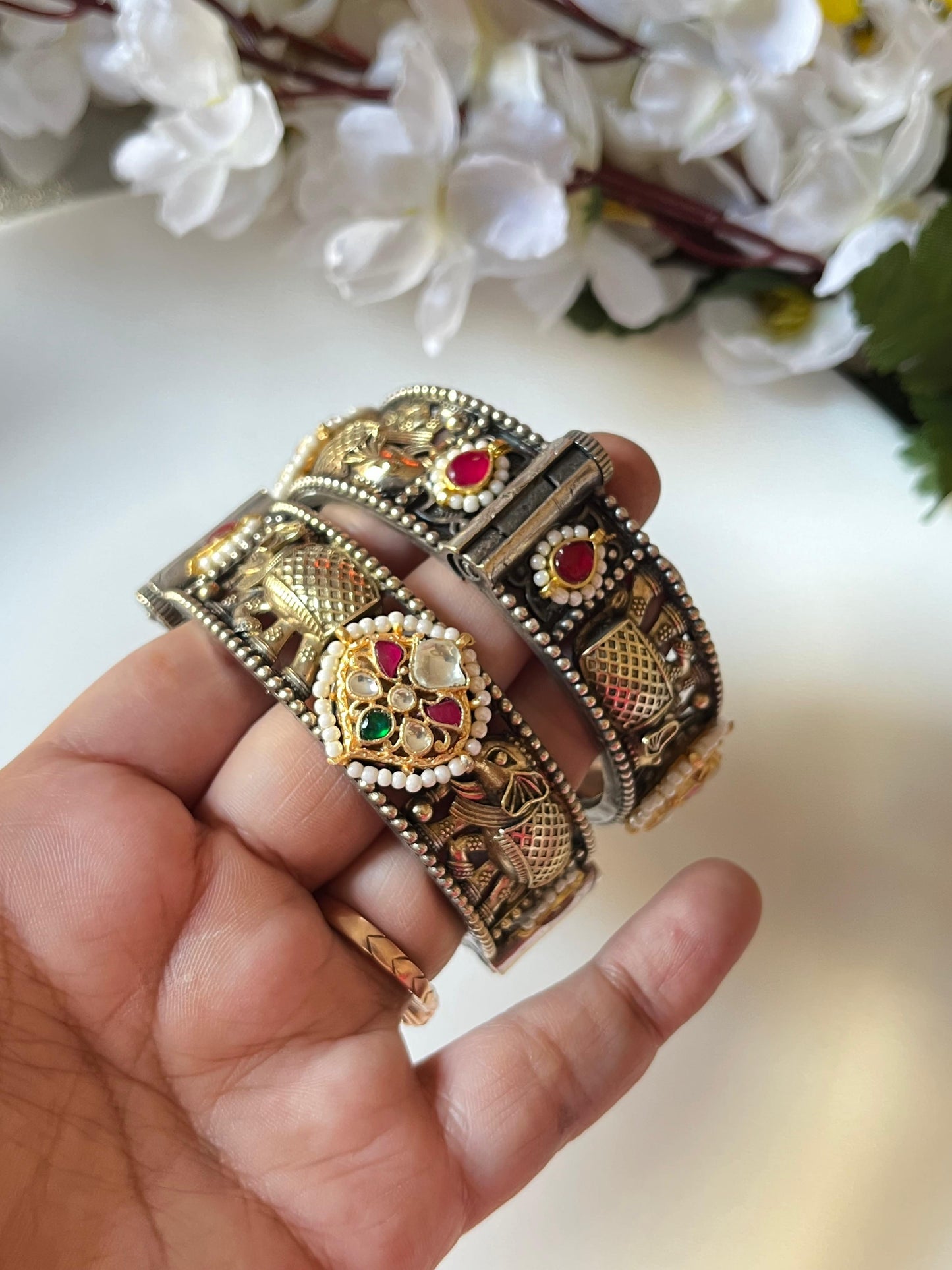 Regal Elephant Motif Kadas with Kundan Detailing🦋🦋Adjustable