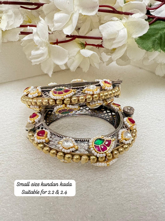 Elegant Kundan Kada for Festive Charm