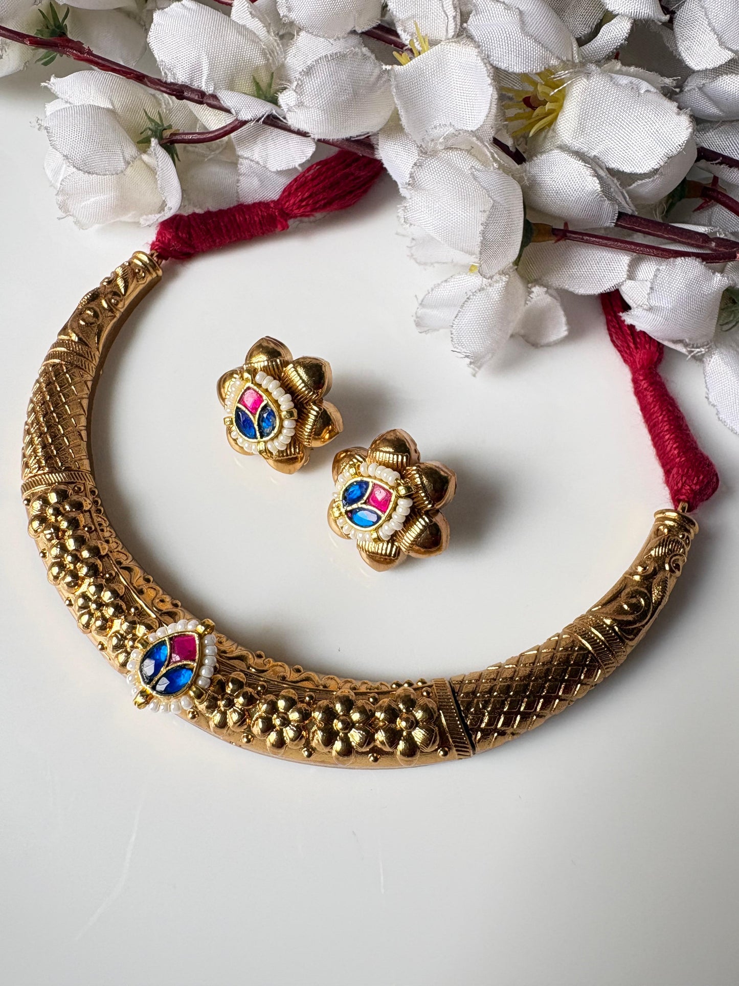 Antique Floral Kundan-Inspired Necklace