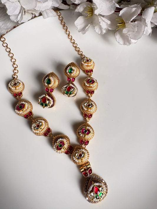 THE ROYAL PACHI KUNDAN EDIT