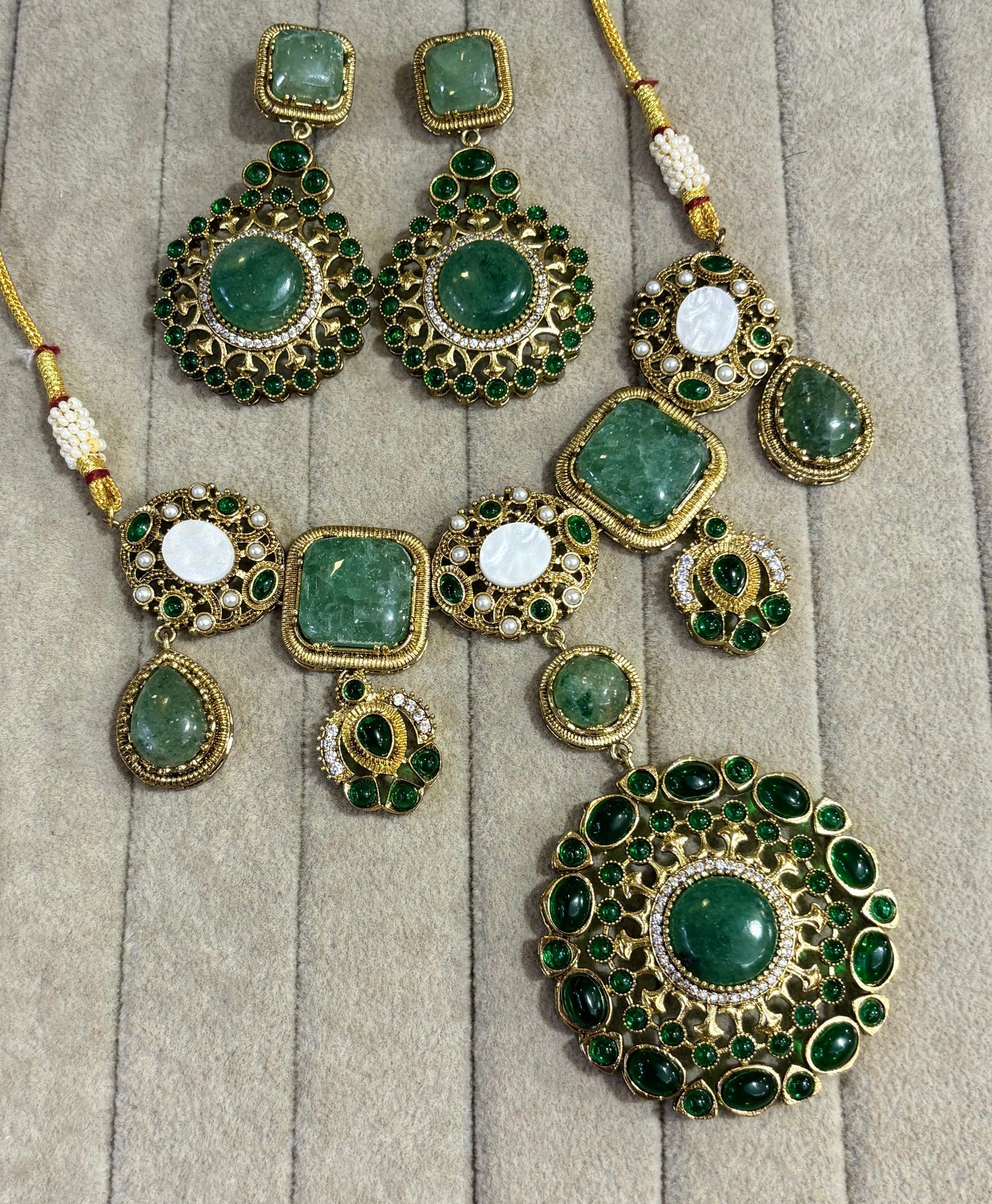 Emerald Royale Polki Necklace Set