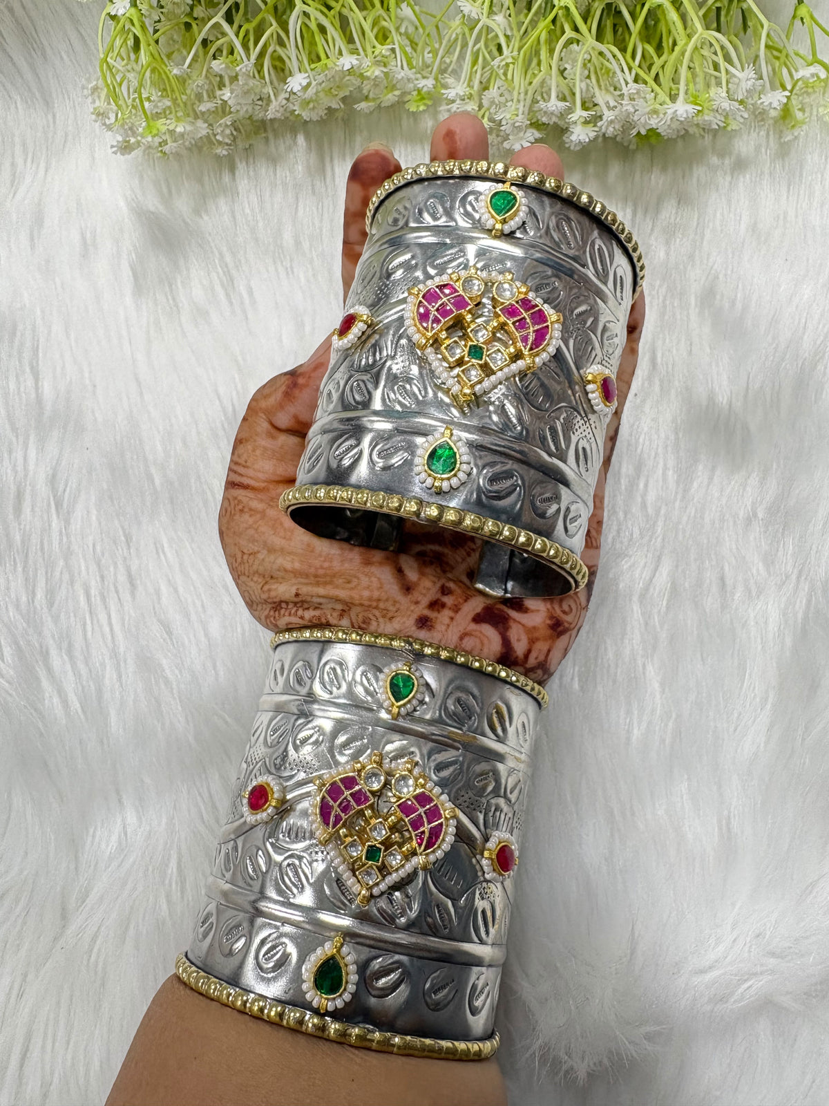 PREMIUM DUALTONE KUNDAN BANGLES