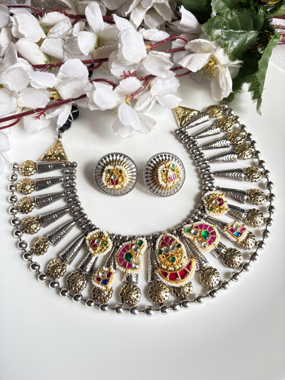 Rajwadi Dual Tone Kundan Choker Set