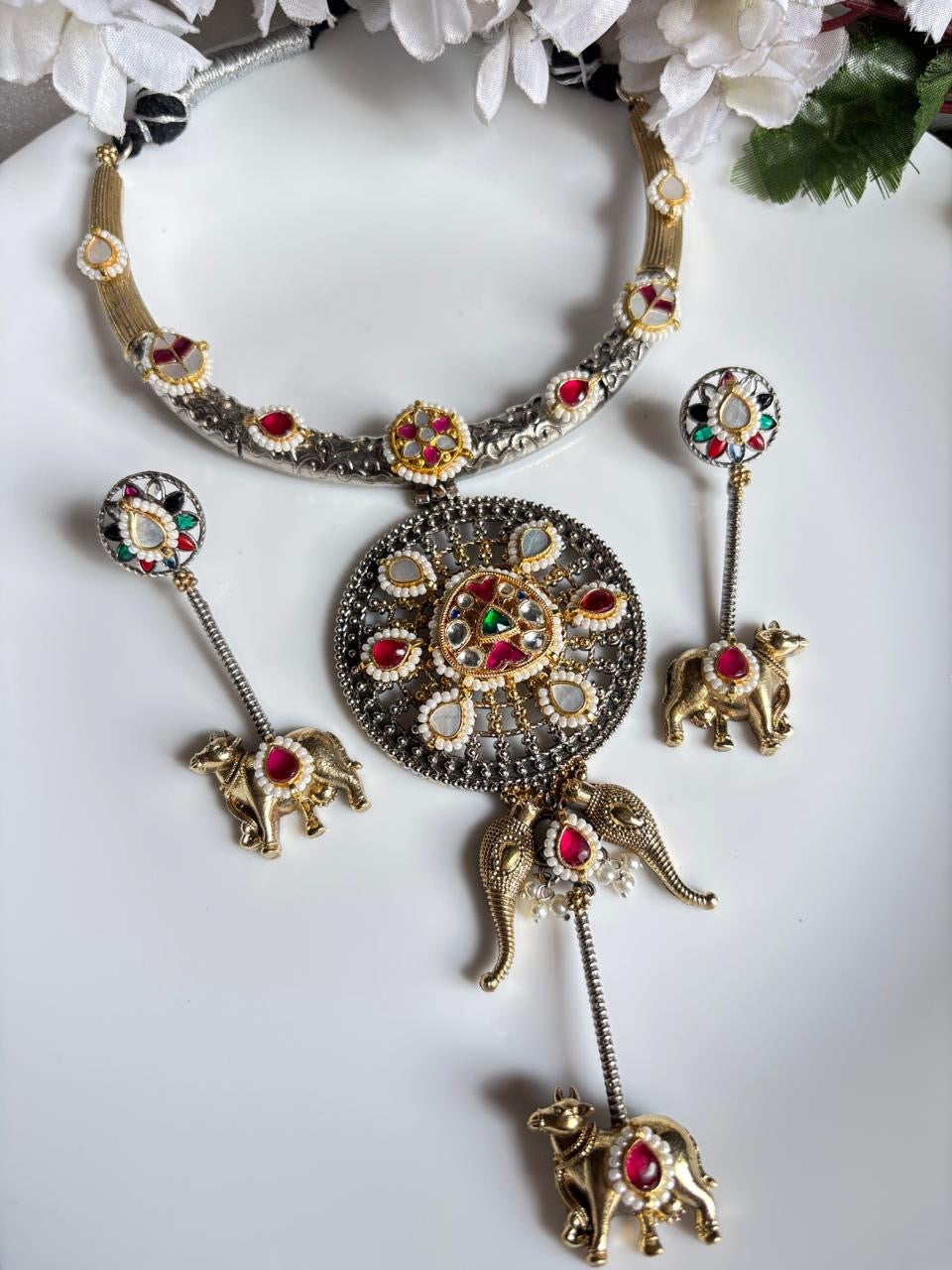 Bestseller Kundan Fusion Hasli Necklace Set with Earrings