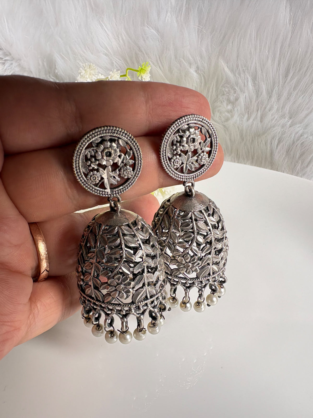 ELEGANT SILVER DROP EARRINGS