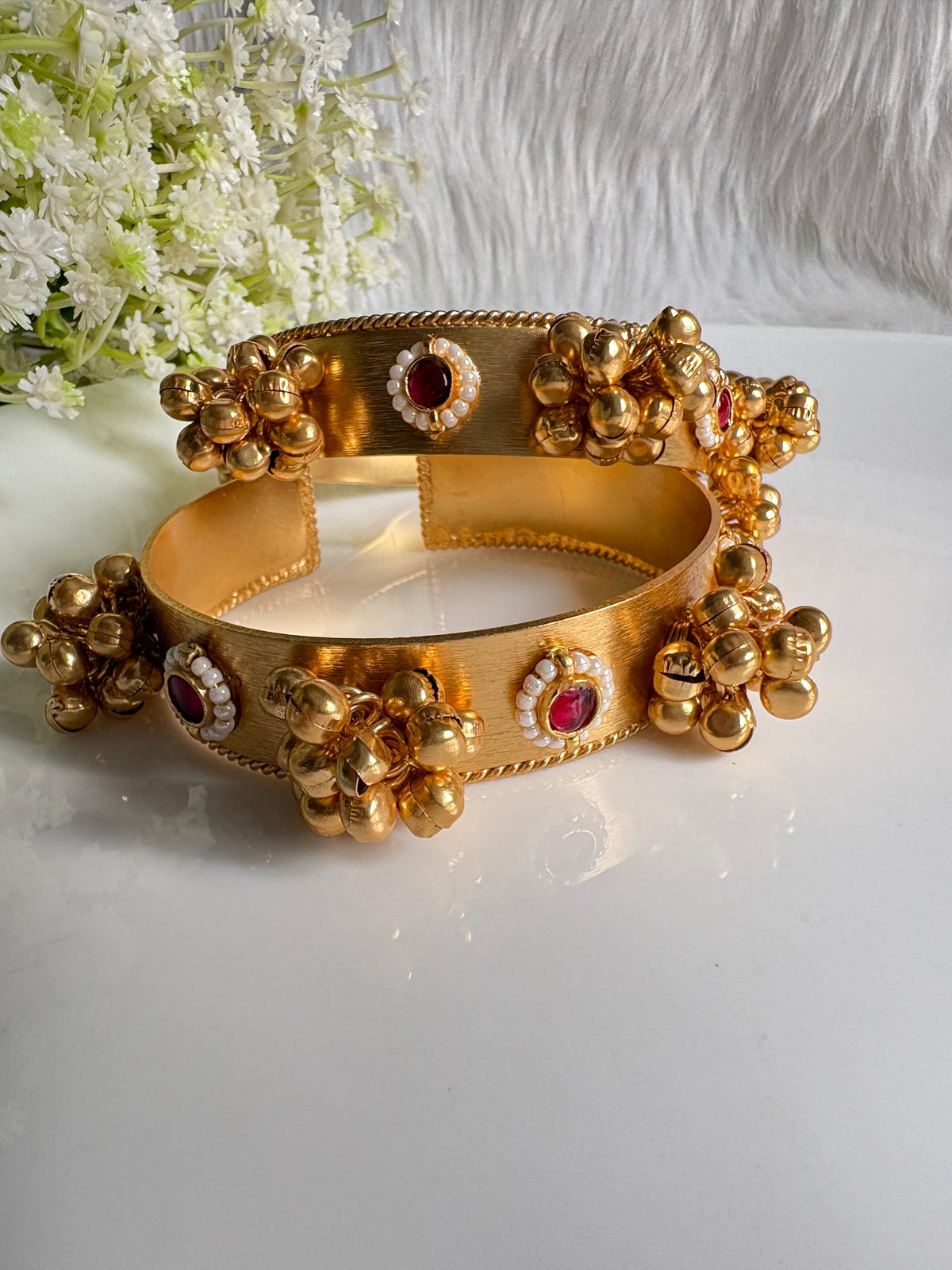 NEW ARRIVAL ✨ Golden Kundan Ghungroo Flexible Bangle
