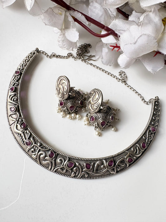 Maharani Silver Look-Alike Hasli Set