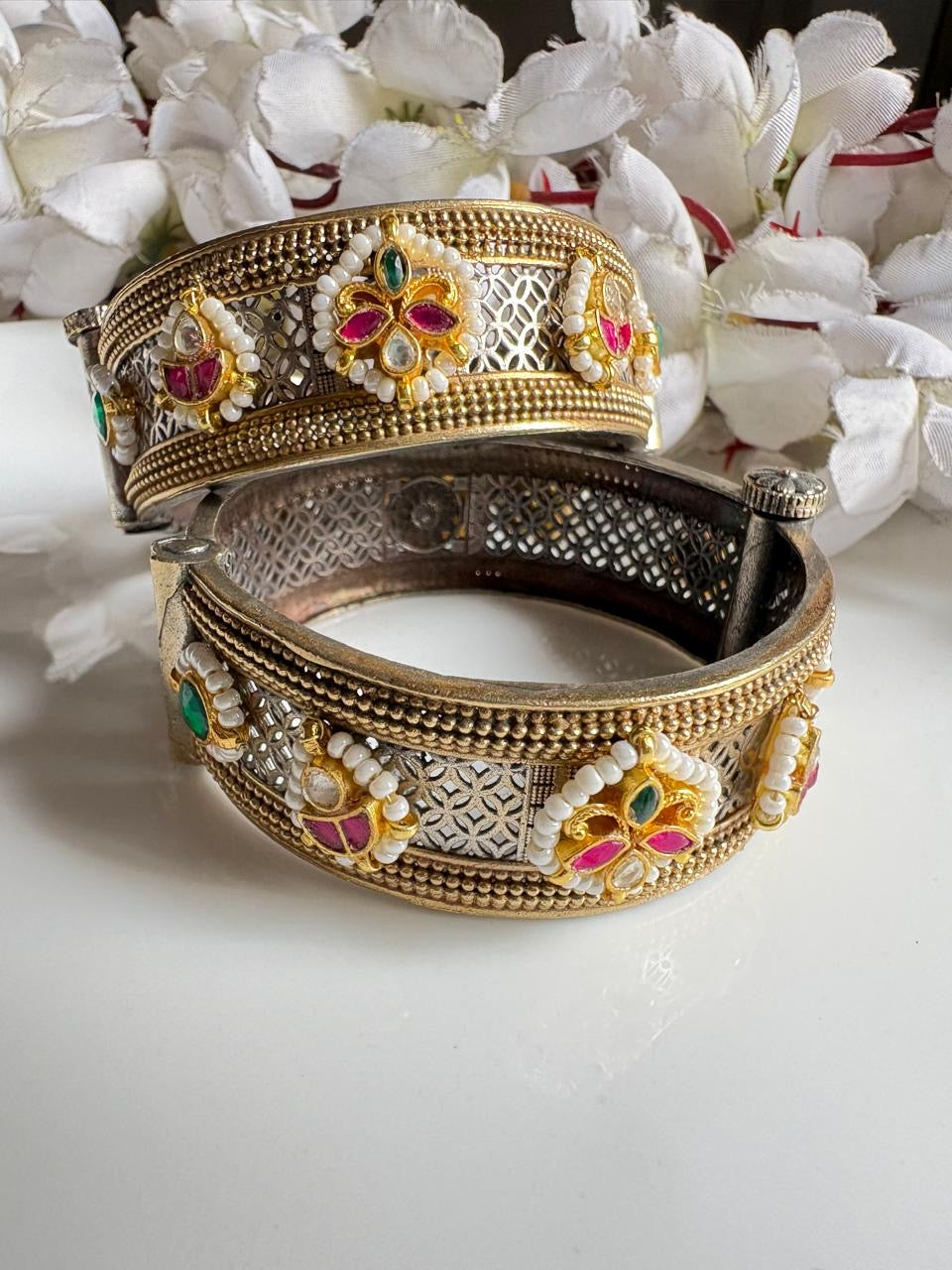 Royal Pachi Kundan Statement Kada