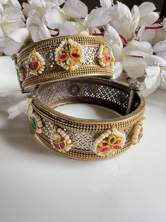 Royal Pachi Kundan Statement Kada