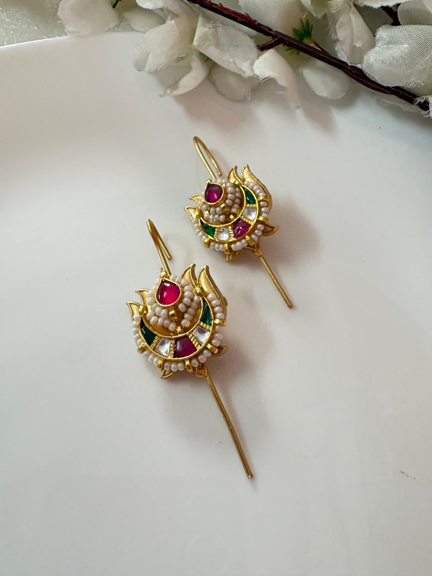 Royal Glow Fusion Gold Matt Needle Kundan Set