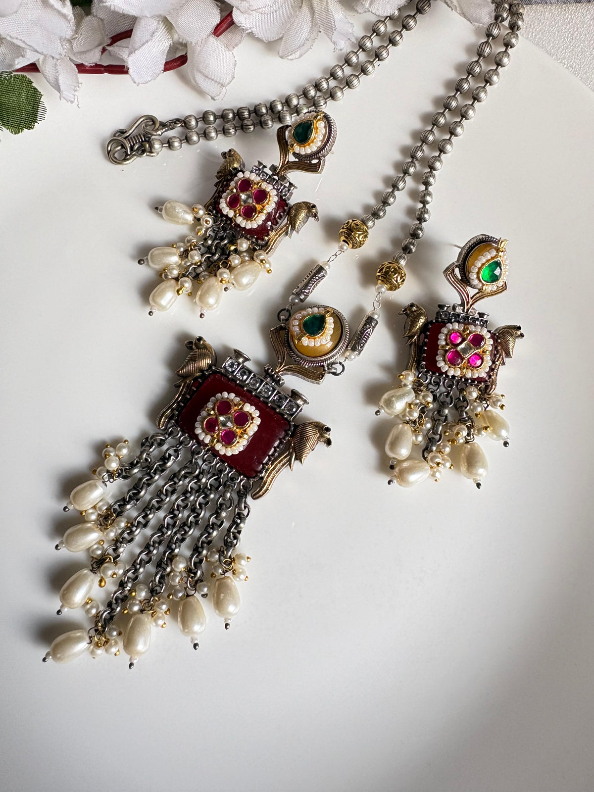 Royal Dual-Tone Kundan Hasli Set