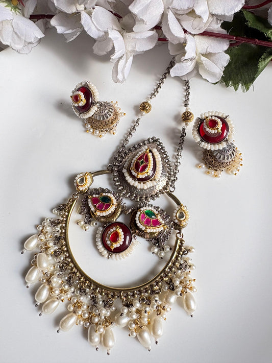 Elegant Moon-Crescent Pachi Kundan Set