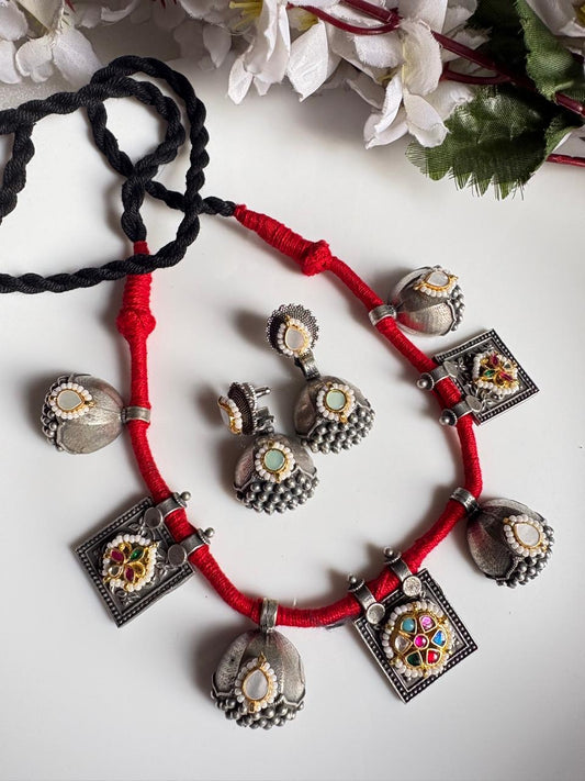 Vintage Rajwadi Kundan Choker Set