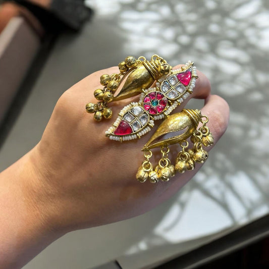 "Pachi Kundan Rings: A Symbol of Royalty"