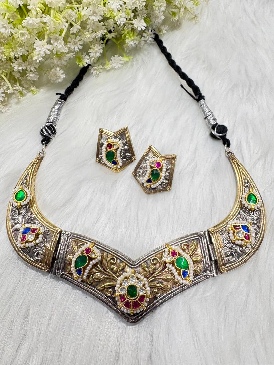 Regal Multicolour Kundan Choker