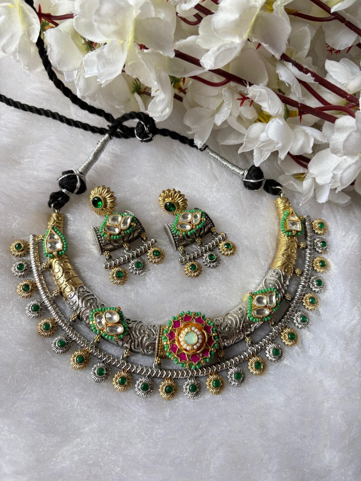 HOT SELLER 🌸Dualtone Kundan Hasli Set