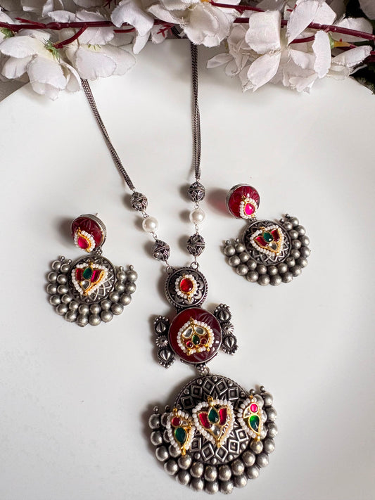 Rajsi Grace Pachi Kundan Set