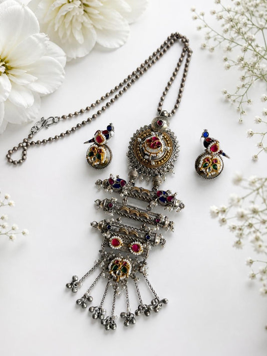 Pachi Kundan Royalty