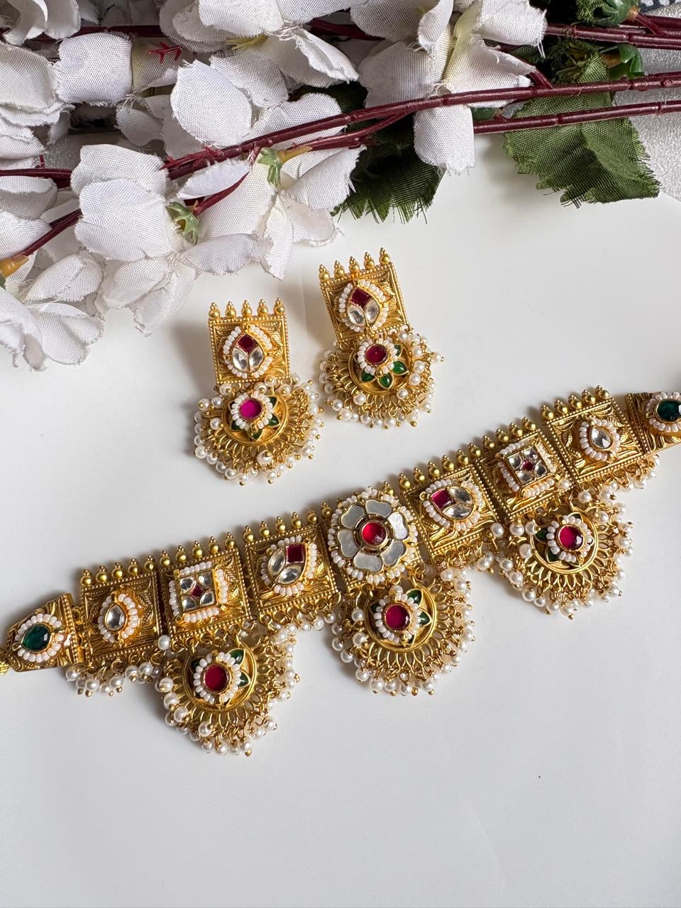 ROYAL PACHI KUNDAN CHOKER
