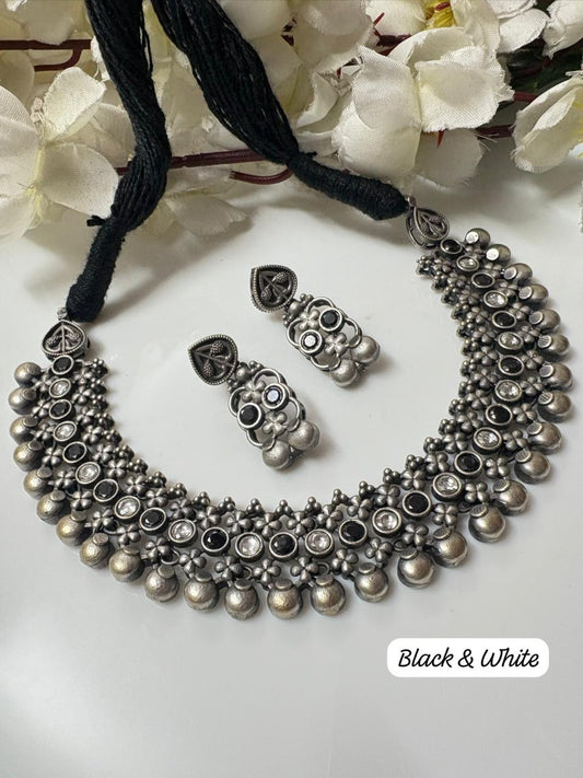 Noor-e-Neelam Choker