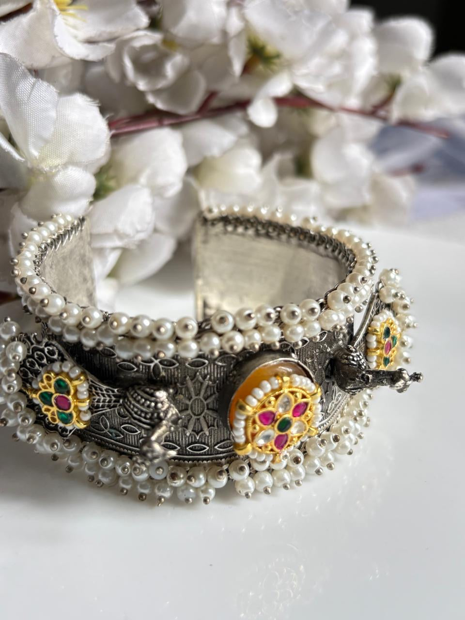 Regal Pearl-Embellished Kundan Bangles