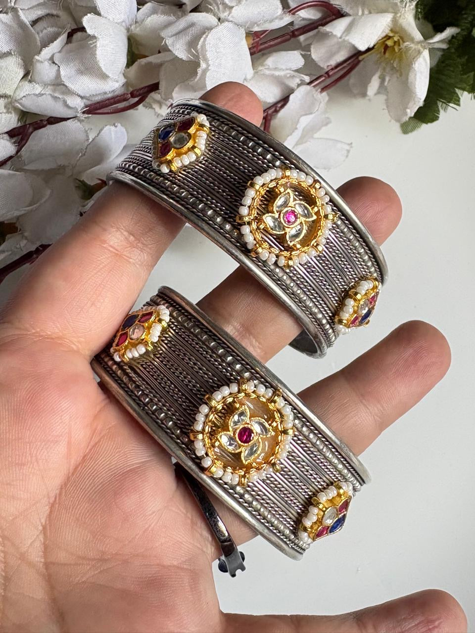 Regal Motif Kadas with Kundan Detailing🦋🦋Adjustable