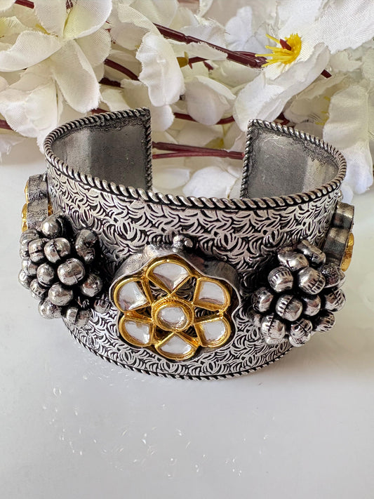 Handcrafted Pachi Kundan Gold Plated Bangles